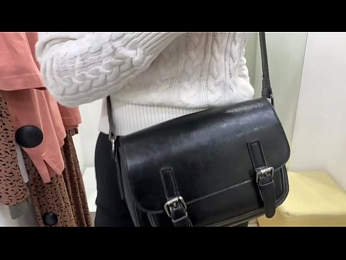 ❤️ Masturbasi publik dari jalang muda FeralBerry dengan dildo di kamar pas ❤️❌ Video sialan  pada kami id.thebestfetishsites.ru